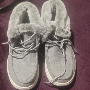 BOBS from Skechers Gray Fur-Lined Shoe Memory Foam Size 9